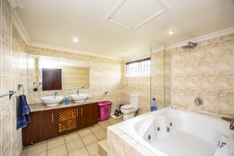 4 Bedroom Property for Sale in Amalinda North Eastern Cape